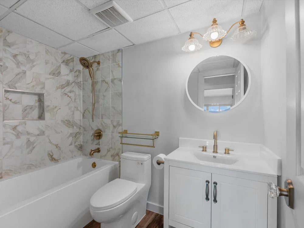 3600 Montrose Boulevard #1209 Houston, TX 77006