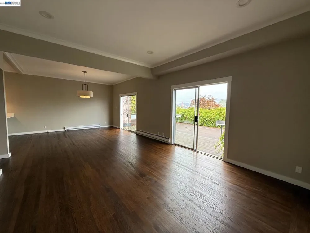 3001 Divisadero Street San Francisco, CA 94123