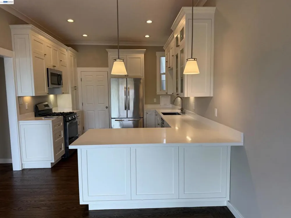 3001 Divisadero Street San Francisco, CA 94123