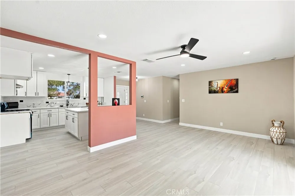 16070 Winnebago Apple Valley, CA 92307