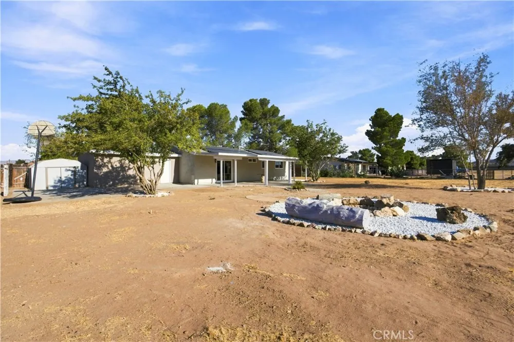 16070 Winnebago Apple Valley, CA 92307
