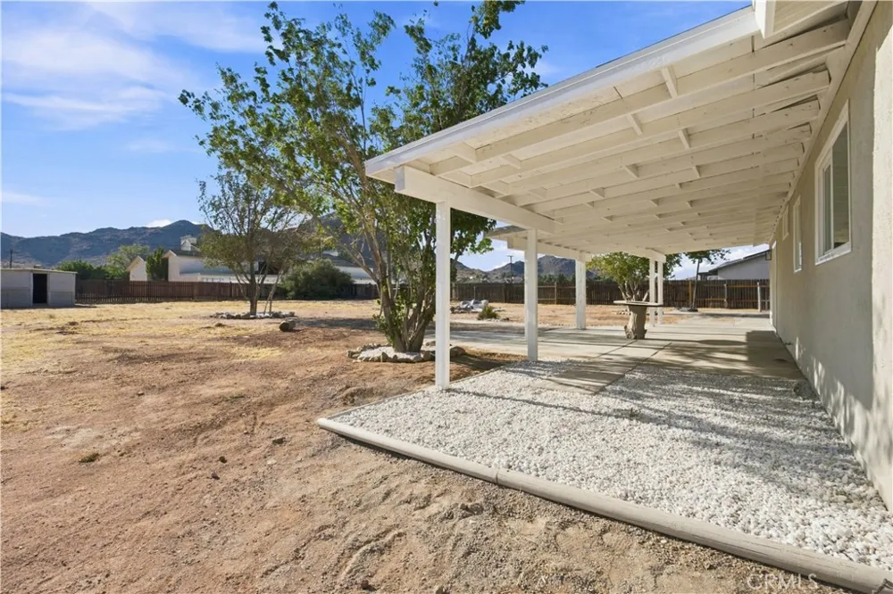 16070 Winnebago Apple Valley, CA 92307