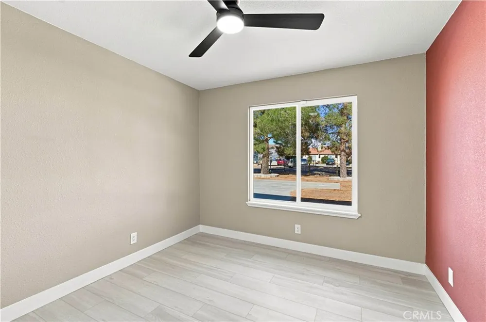 16070 Winnebago Apple Valley, CA 92307
