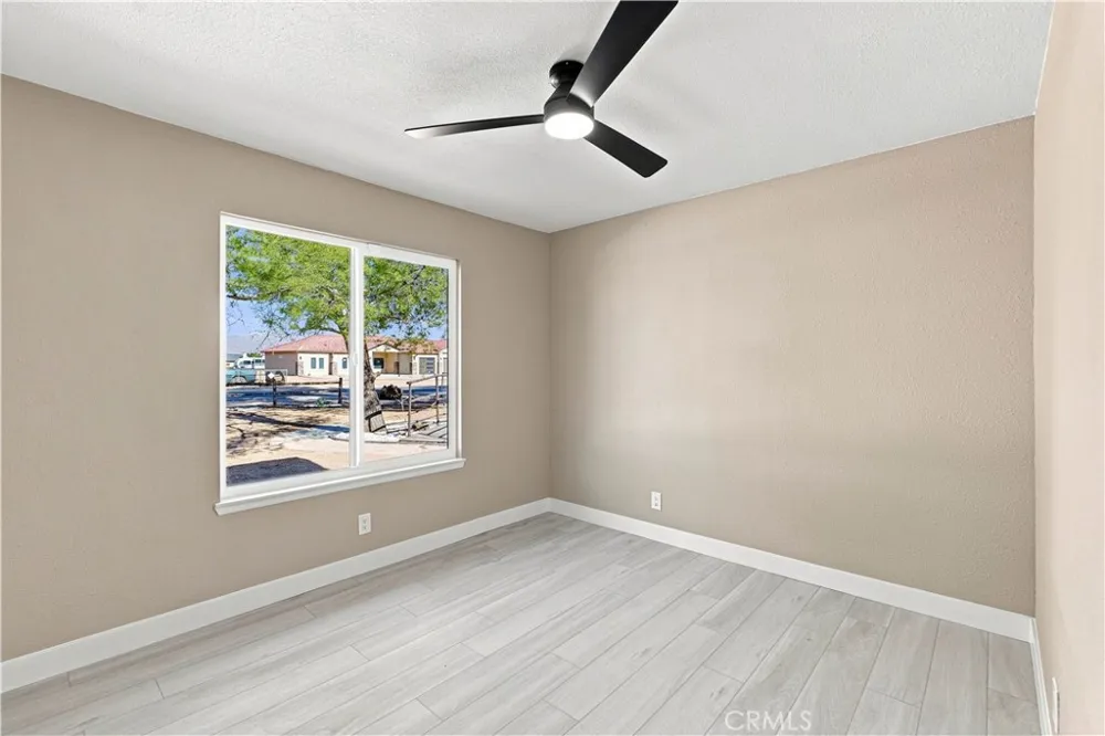 16070 Winnebago Apple Valley, CA 92307