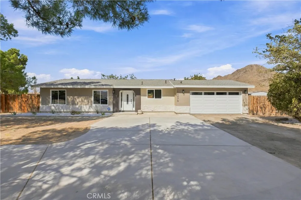16070 Winnebago Apple Valley, CA 92307