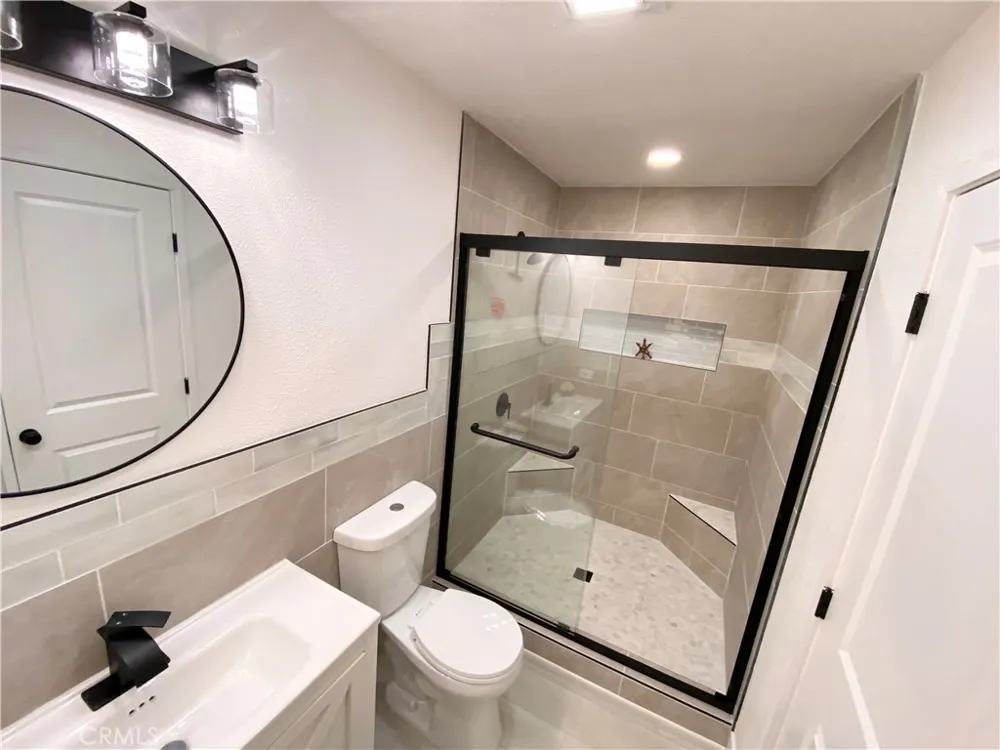16070 Winnebago Apple Valley, CA 92307