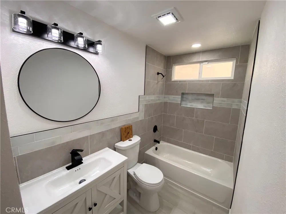 16070 Winnebago Apple Valley, CA 92307