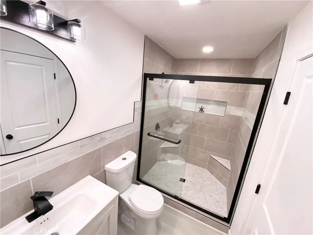 16070 Winnebago Apple Valley, CA 92307