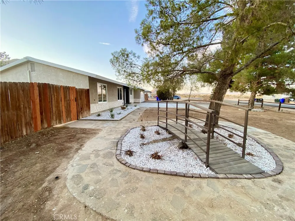 16070 Winnebago Apple Valley, CA 92307