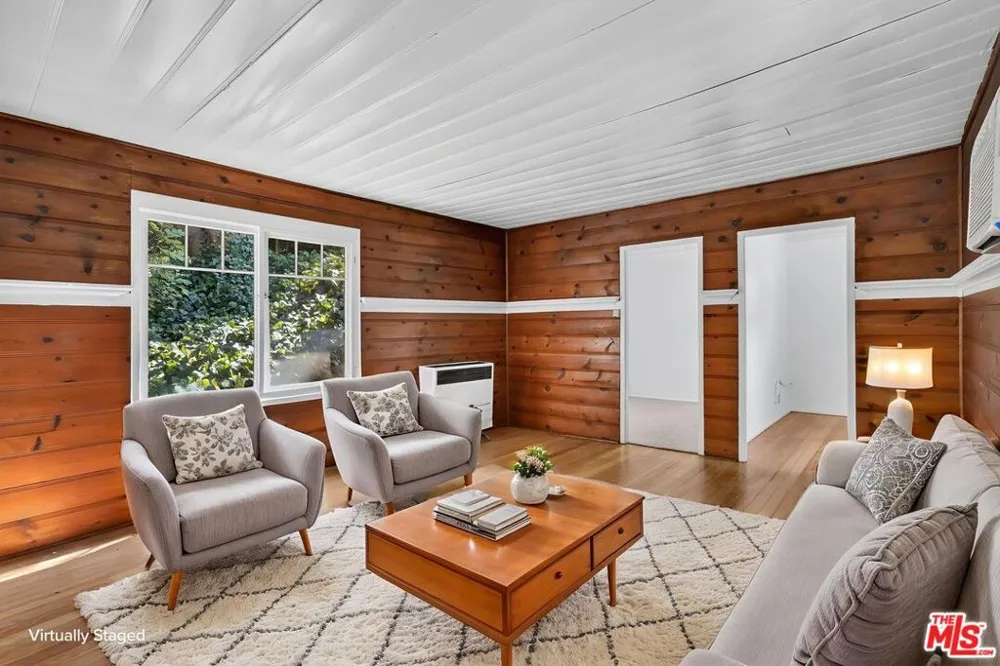 1723 Beverly Glen Boulevard Los Angeles, CA 90077