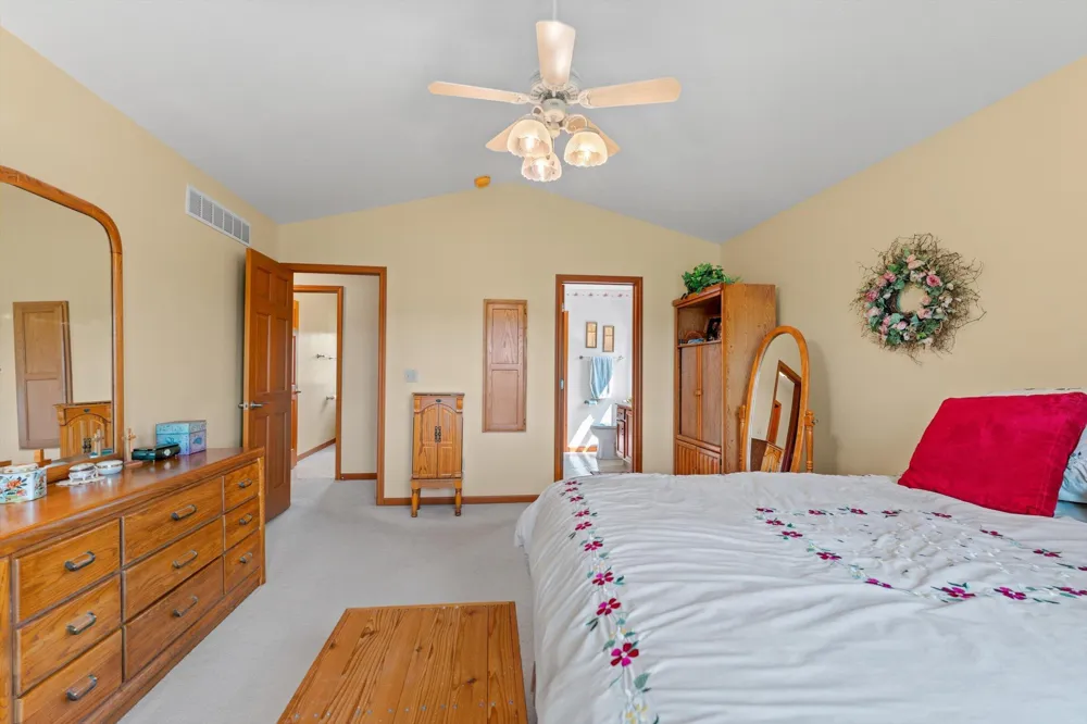 70345 Deer Run Edwardsburg, MI 49112