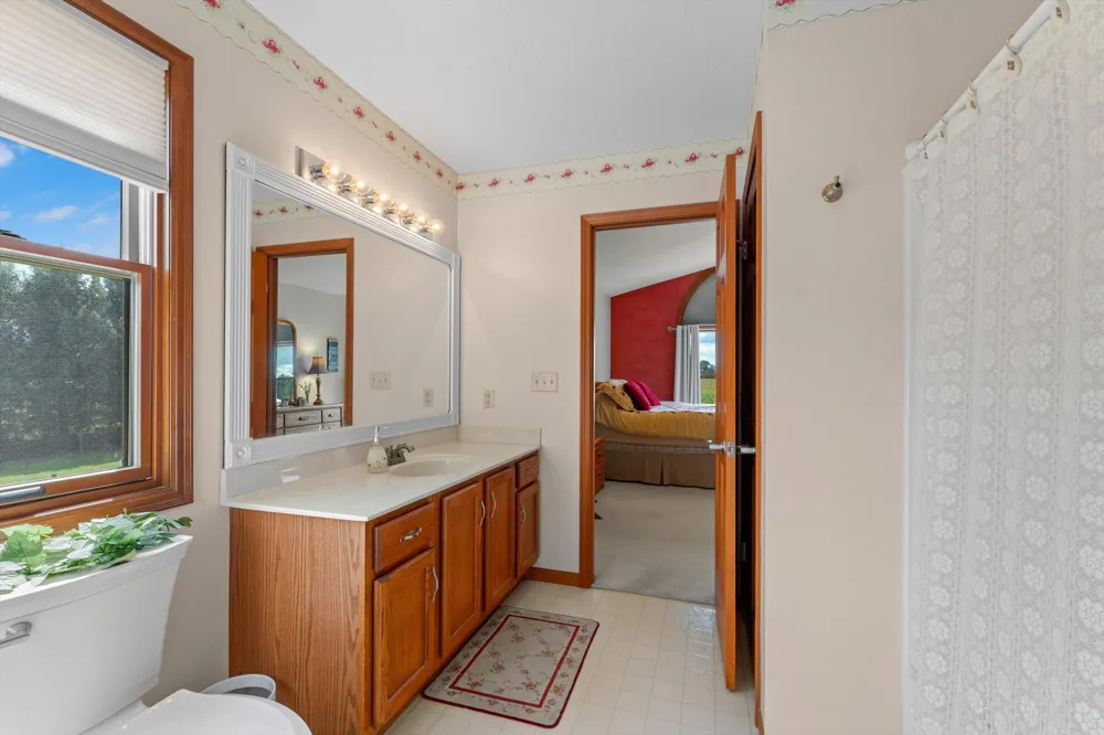 70345 Deer Run Edwardsburg, MI 49112