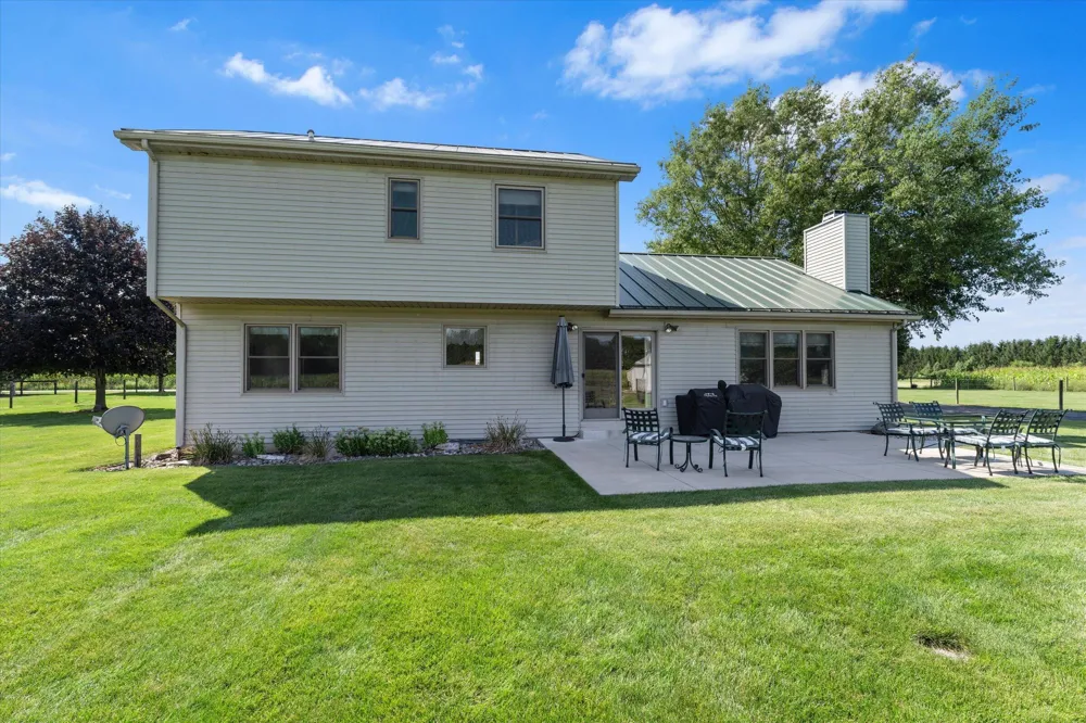 70345 Deer Run Edwardsburg, MI 49112