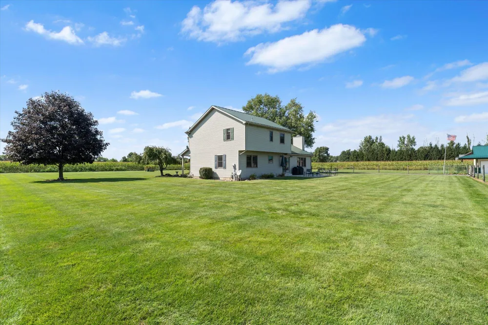 70345 Deer Run Edwardsburg, MI 49112