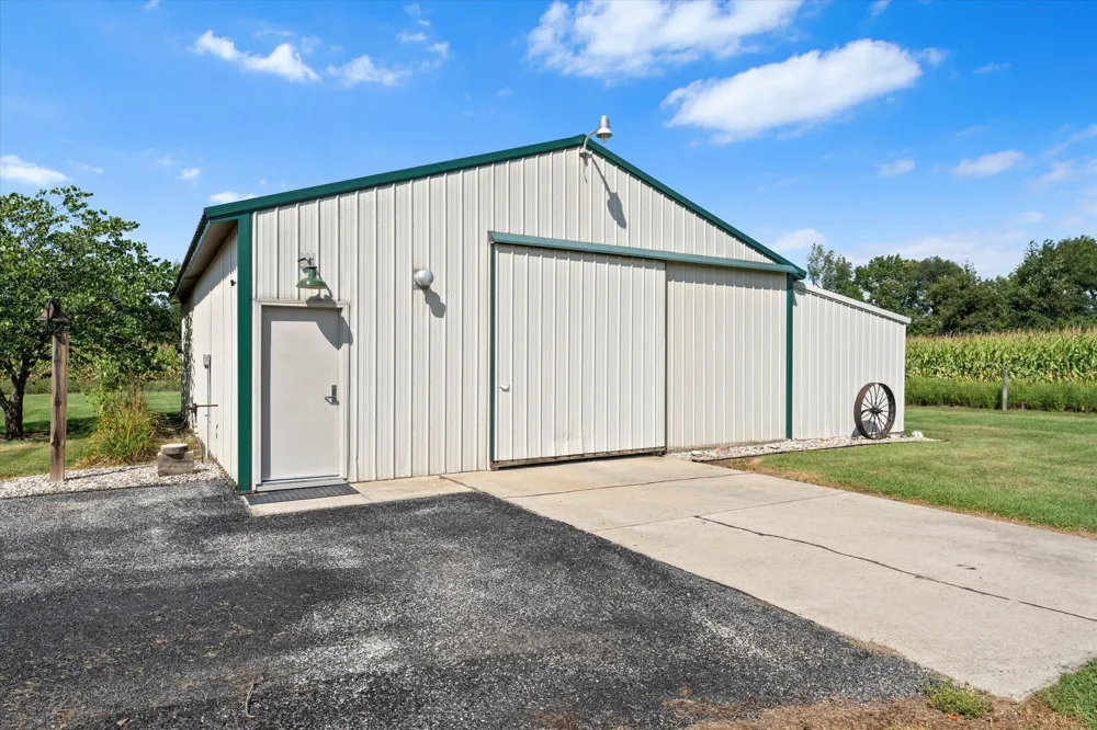 70345 Deer Run Edwardsburg, MI 49112