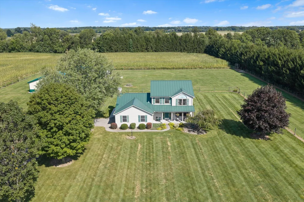 70345 Deer Run Edwardsburg, MI 49112