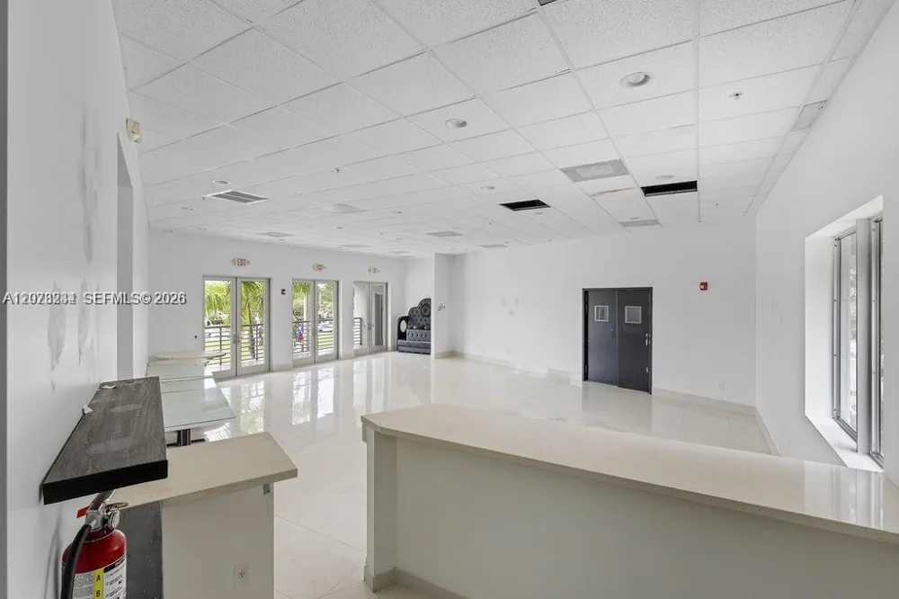2500 Wilton Dr Wilton Manors, FL 33305