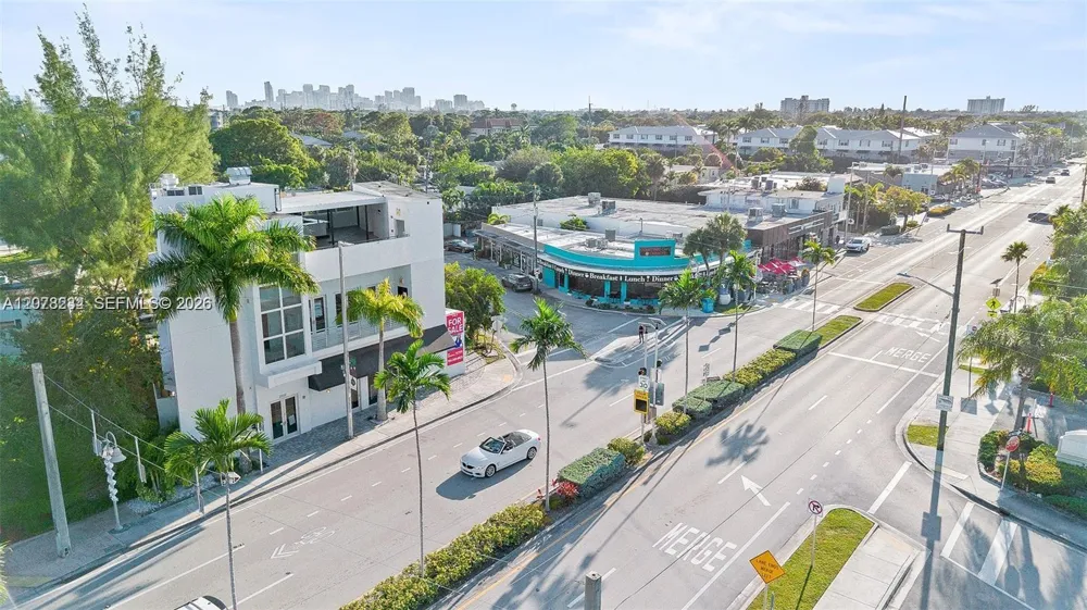2500 Wilton Dr Wilton Manors, FL 33305