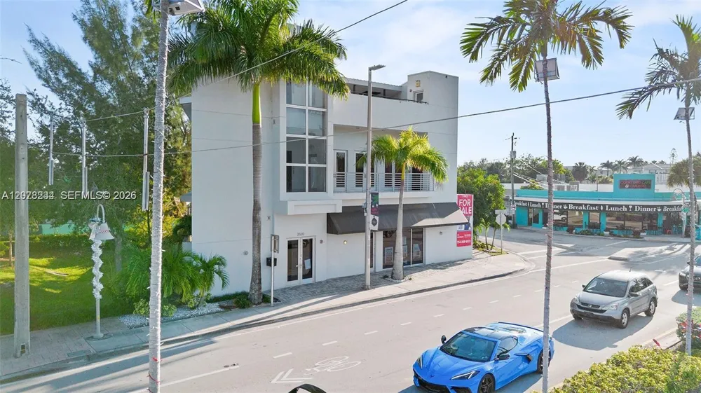 2500 Wilton Dr Wilton Manors, FL 33305