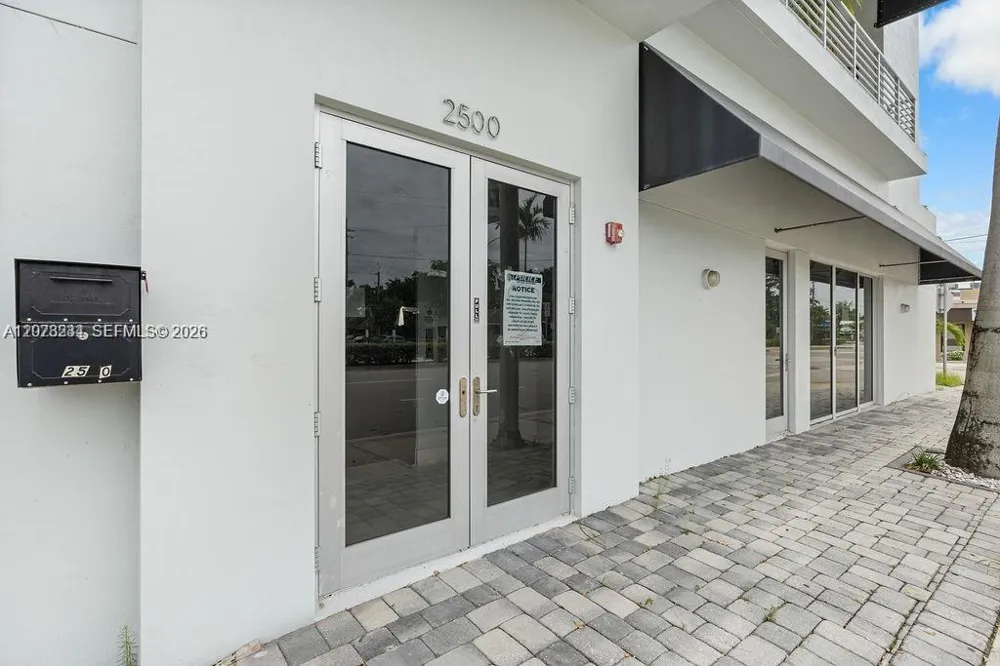 2500 Wilton Dr Wilton Manors, FL 33305