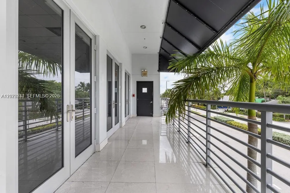 2500 Wilton Dr Wilton Manors, FL 33305