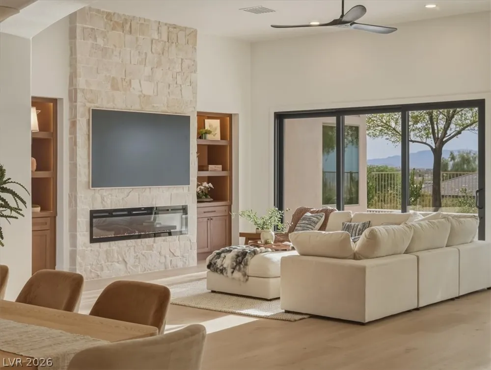 3 Pine Hollow Drive Henderson, NV 89052