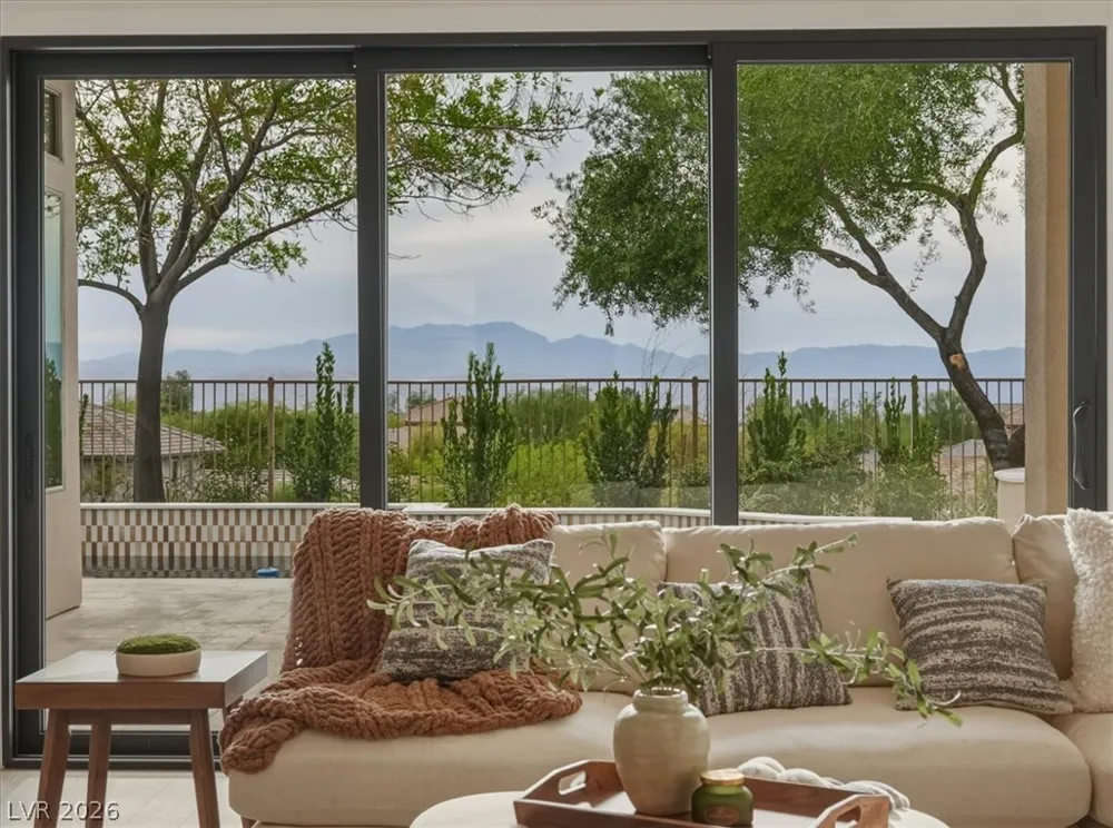 3 Pine Hollow Drive Henderson, NV 89052