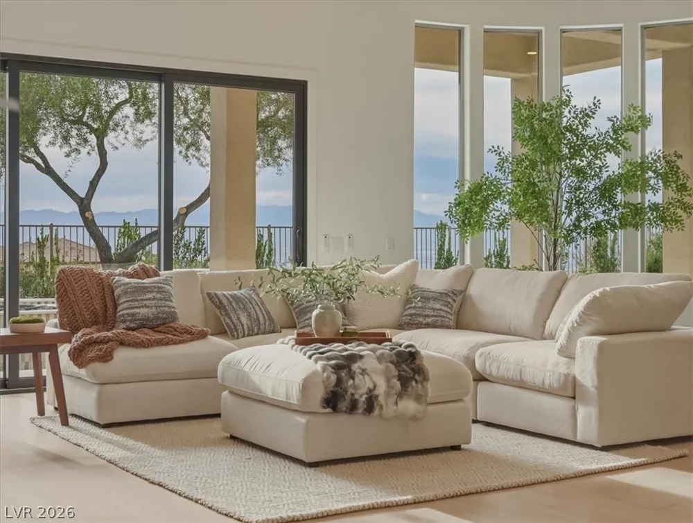 3 Pine Hollow Drive Henderson, NV 89052