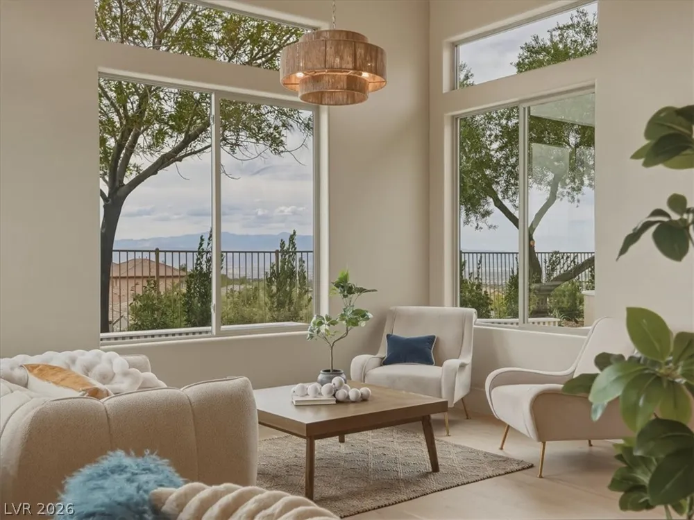 3 Pine Hollow Drive Henderson, NV 89052