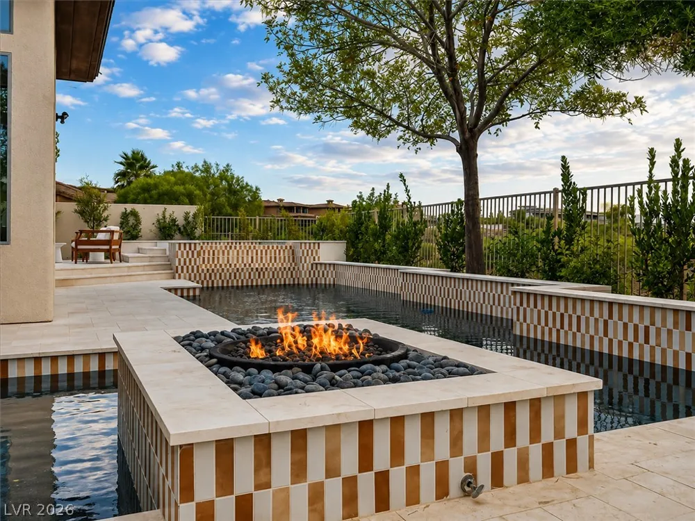 3 Pine Hollow Drive Henderson, NV 89052
