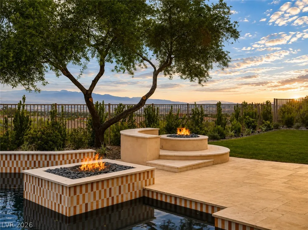 3 Pine Hollow Drive Henderson, NV 89052