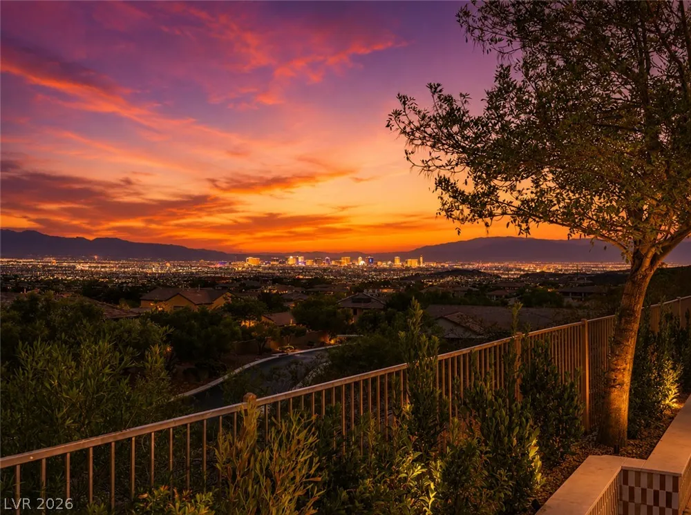 3 Pine Hollow Drive Henderson, NV 89052