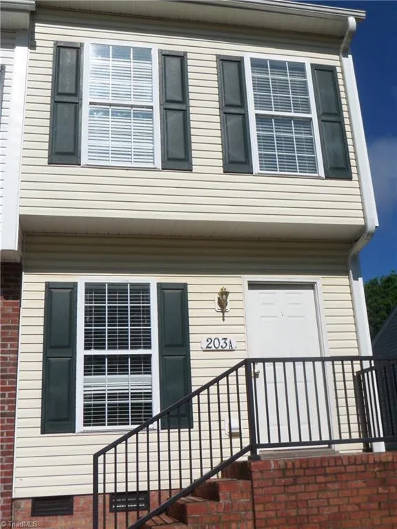 203A Nelson Street Pilot Mountain, NC 27041