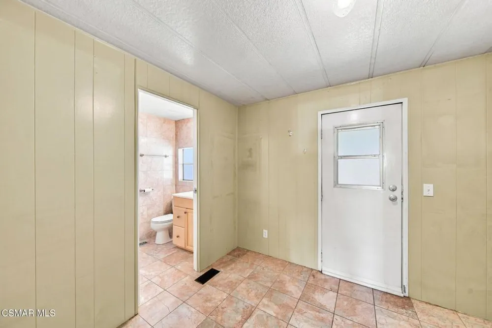 1550 Rory Lane #239 Simi Valley, CA 93063