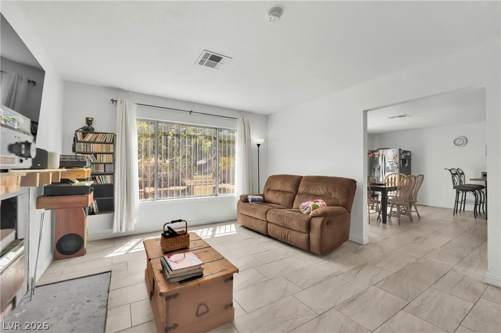 5425 Alpaca Circle Las Vegas, NV 89142