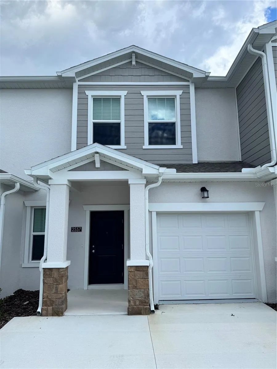 2557 SKYLINE LOOP Kissimmee, FL 34758