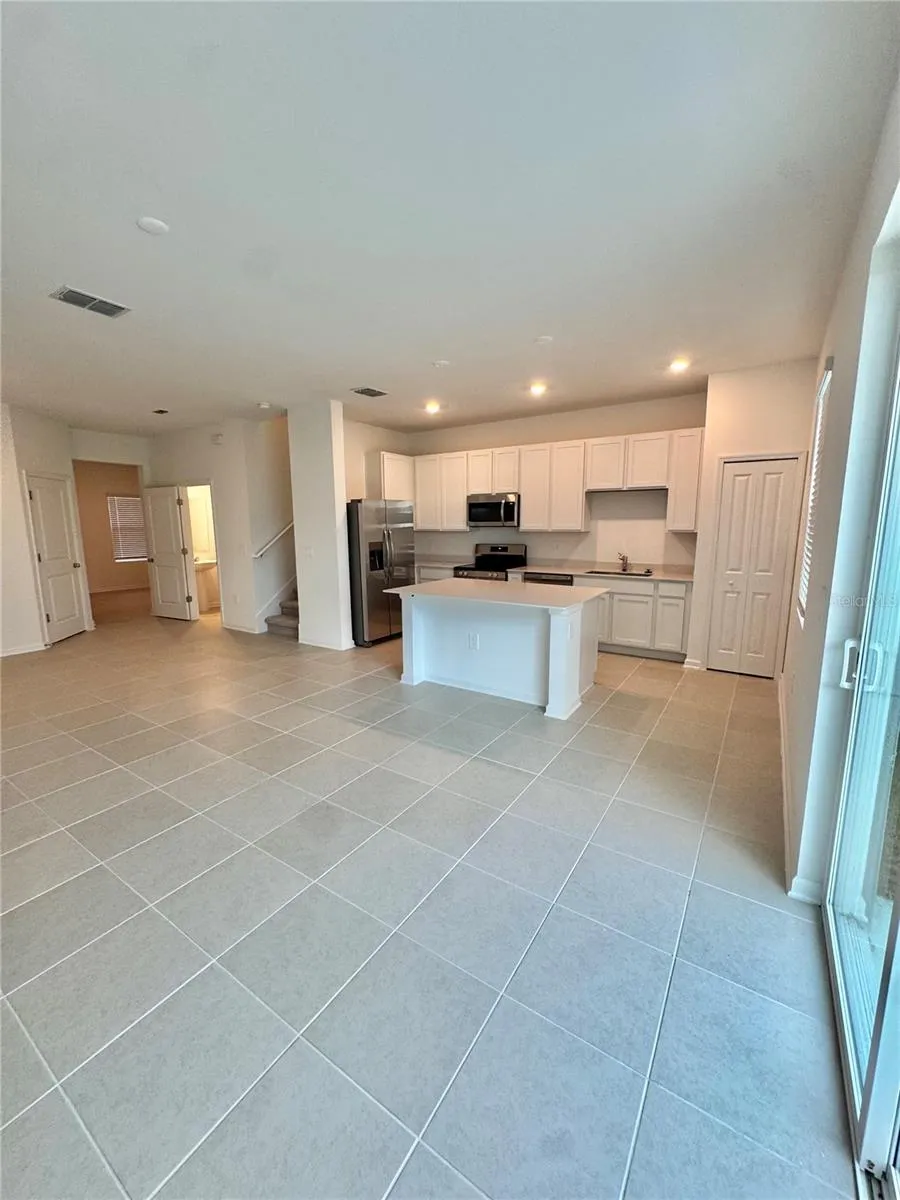 2557 SKYLINE LOOP Kissimmee, FL 34758