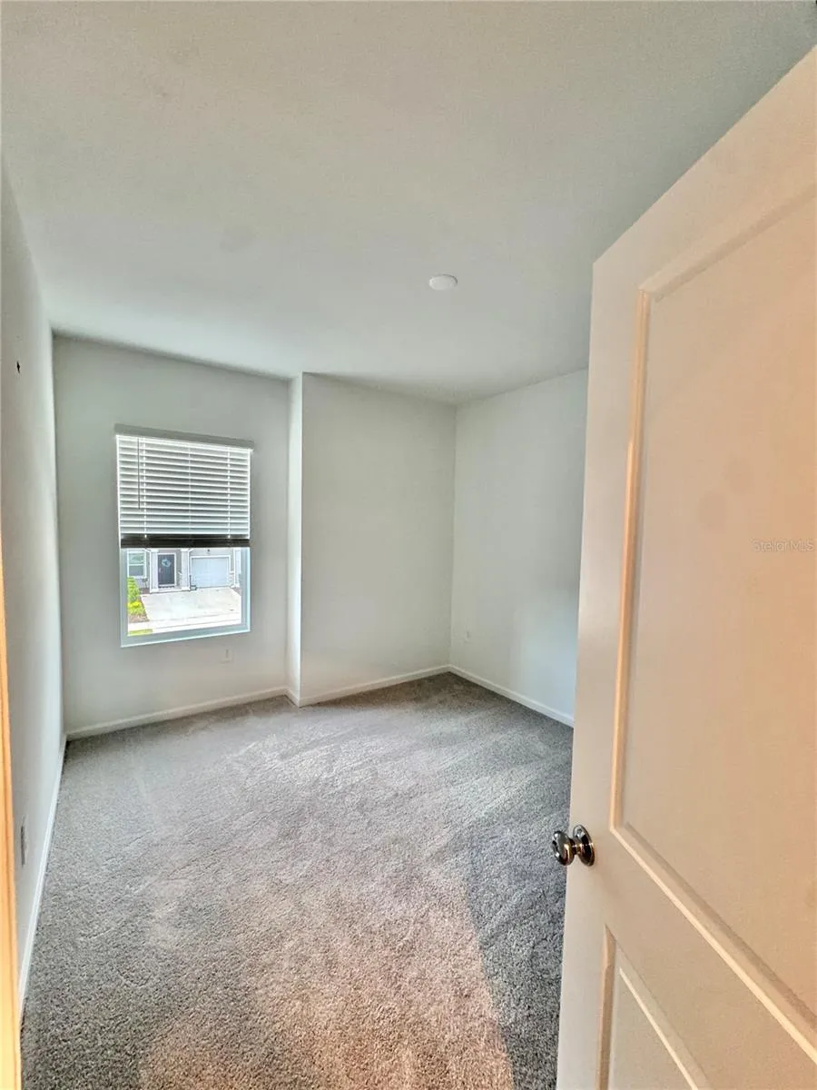 2557 SKYLINE LOOP Kissimmee, FL 34758