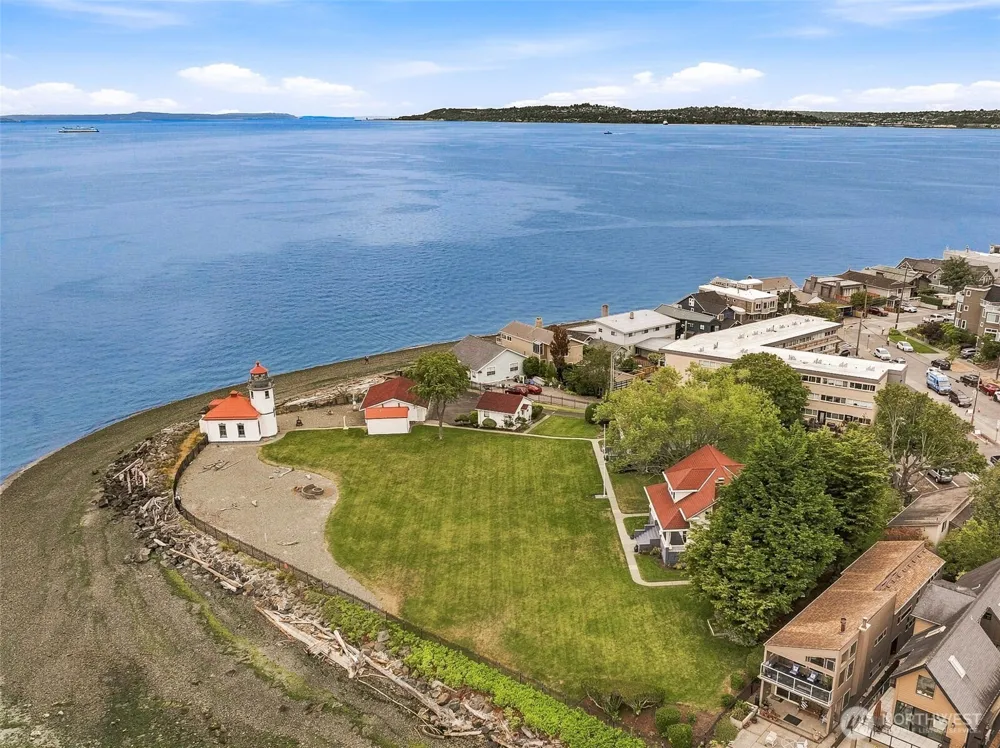 3151 Alki Avenue SW #11 Seattle, WA 98116