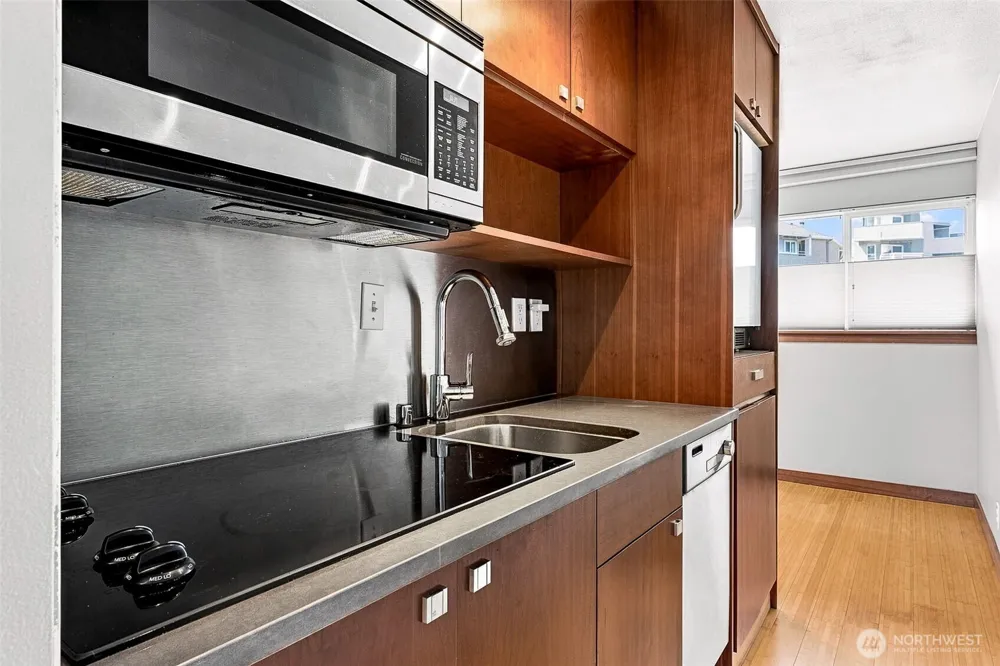 3151 Alki Avenue SW #11 Seattle, WA 98116