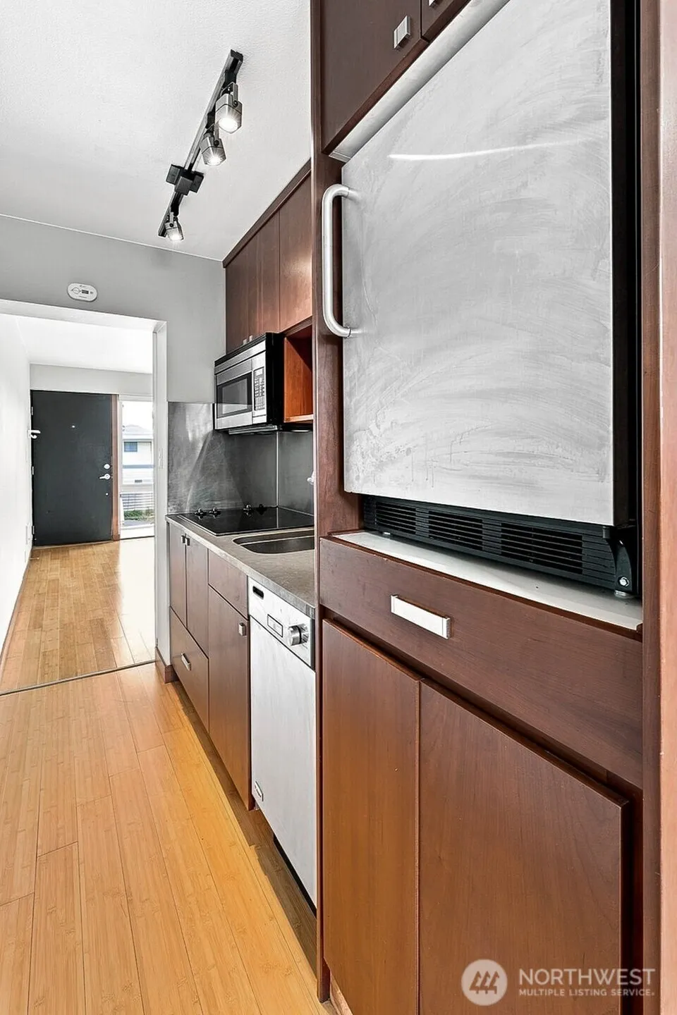 3151 Alki Avenue SW #11 Seattle, WA 98116