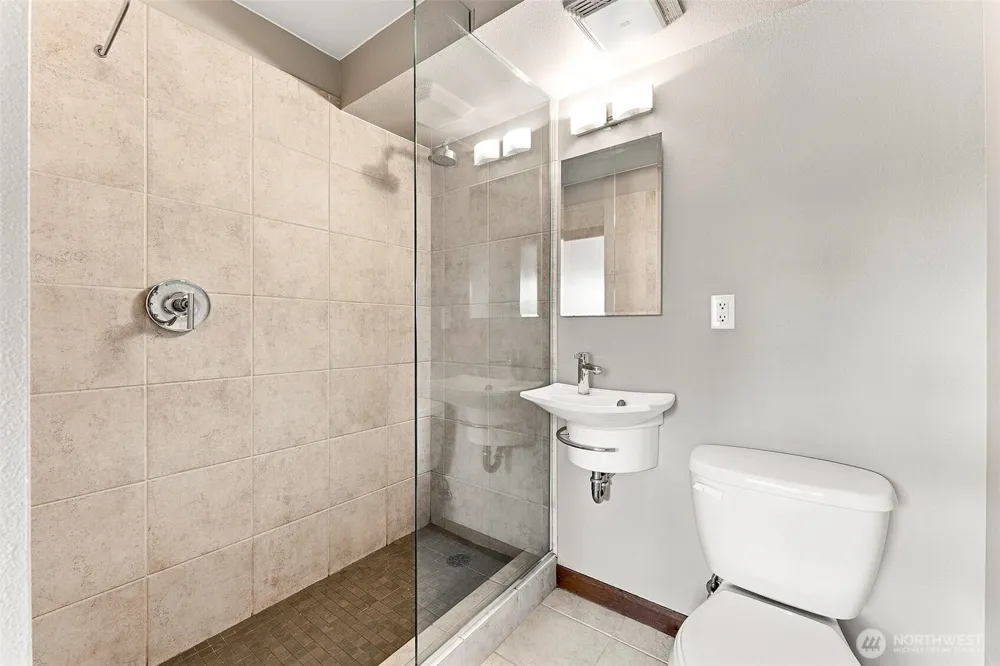 3151 Alki Avenue SW #11 Seattle, WA 98116