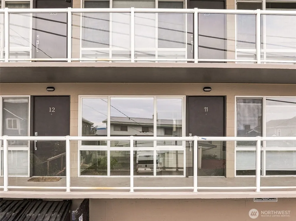3151 Alki Avenue SW #11 Seattle, WA 98116