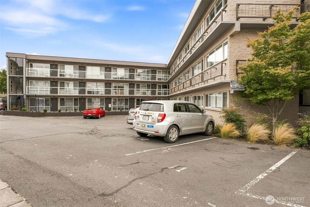 3151 Alki Avenue SW #11 Seattle, WA 98116