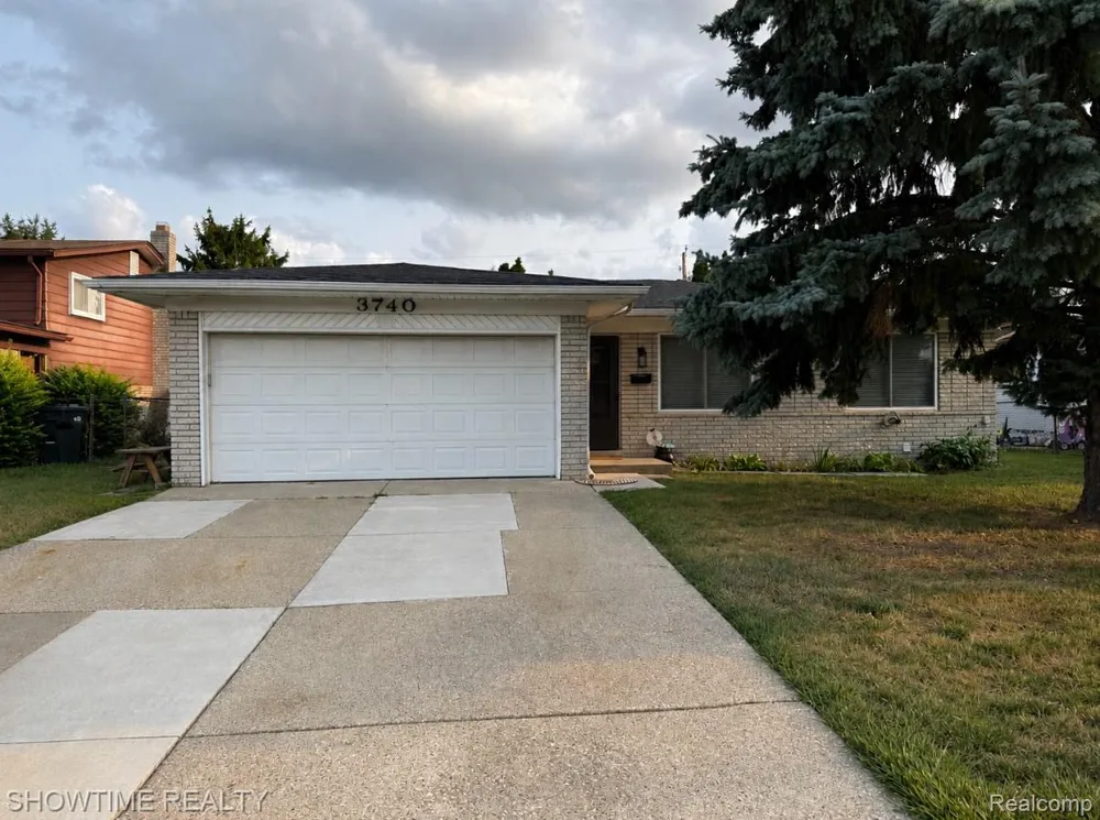 3740 MERRIMAC DRIVE Sterling Heights City, MI 48310