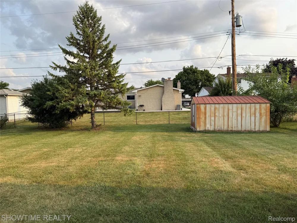 3740 MERRIMAC DRIVE Sterling Heights City, MI 48310