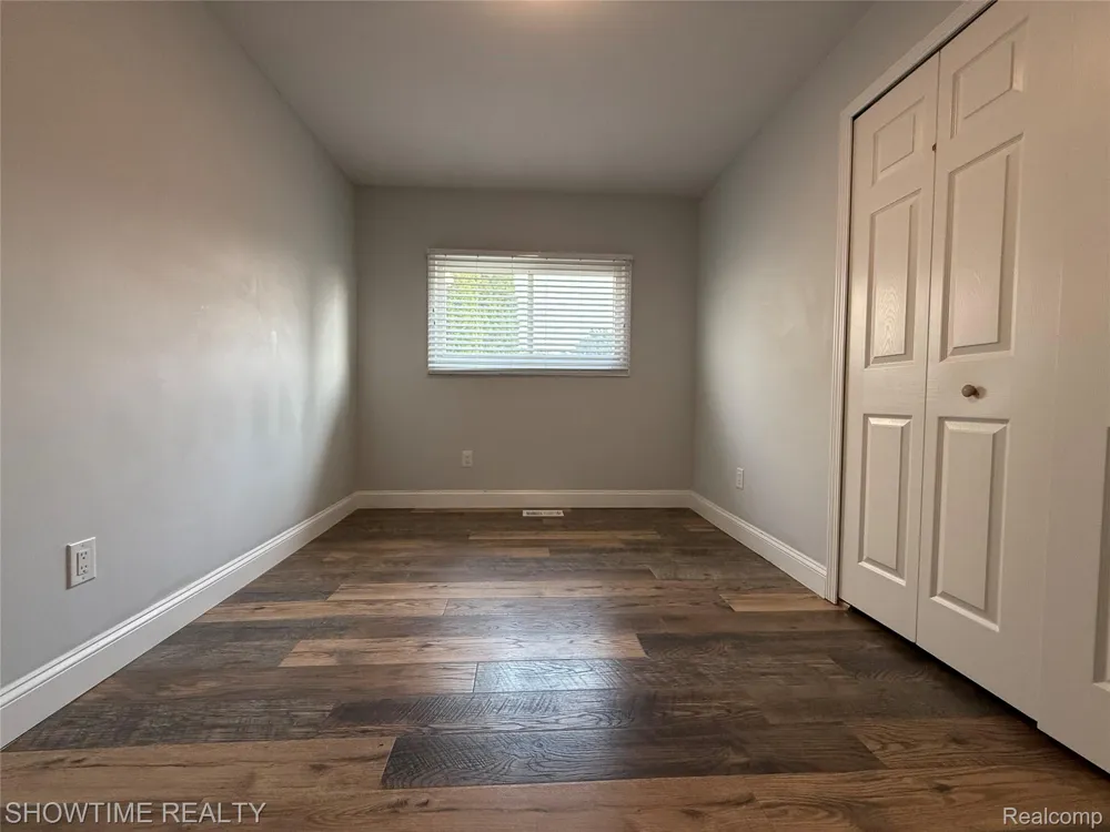 3740 MERRIMAC DRIVE Sterling Heights City, MI 48310