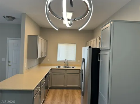 2291 W Horizon Ridge Parkway #5228