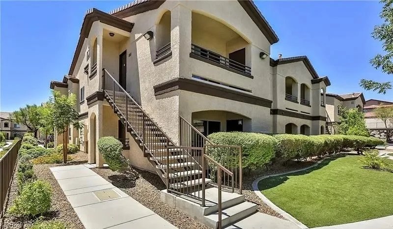 2291 W Horizon Ridge Parkway #5228 Henderson, NV 89052
