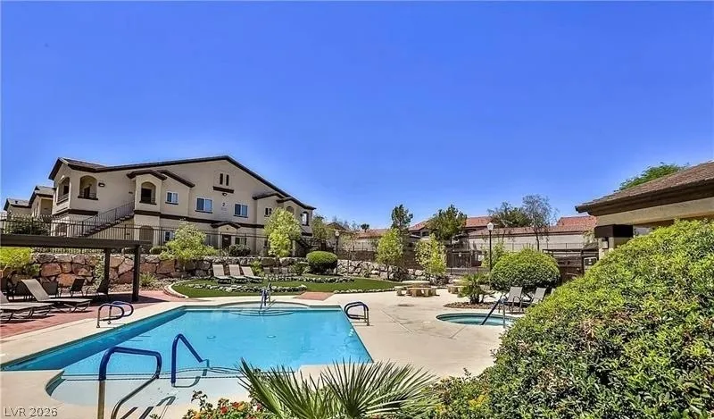 2291 W Horizon Ridge Parkway #5228 Henderson, NV 89052